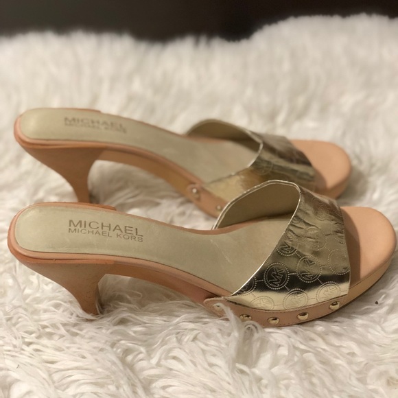 Shoes - Picture 2 of 4